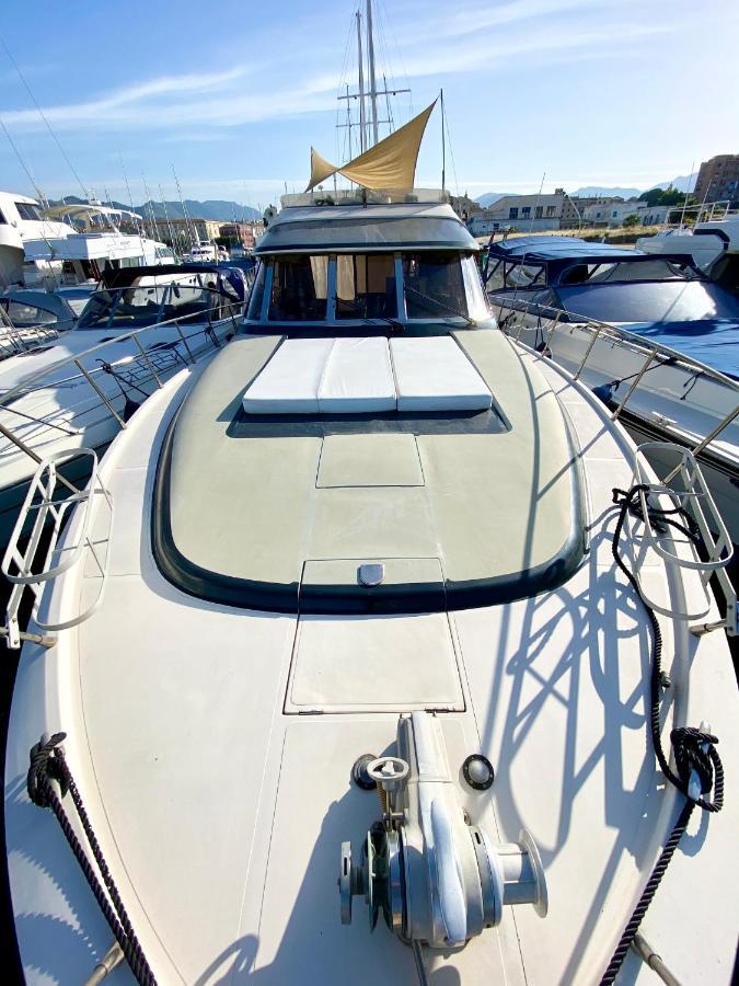 Panaby Houseboat Hotel Palermo Buitenkant foto