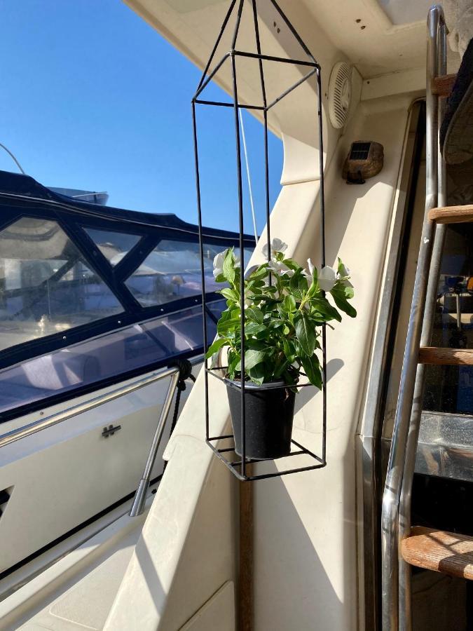 Panaby Houseboat Hotel Palermo Buitenkant foto