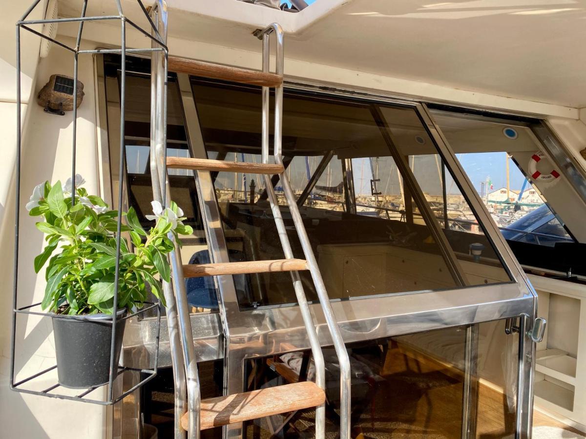 Panaby Houseboat Hotel Palermo Buitenkant foto
