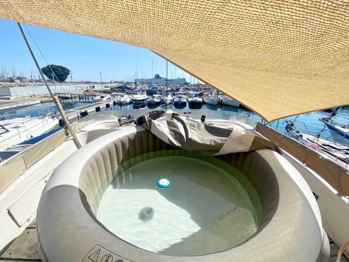 Panaby Houseboat Hotel Palermo Buitenkant foto